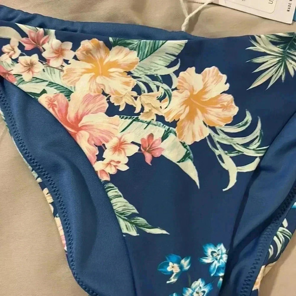 NWT Women’s O’Neill swim bottoms size XL tulum tropical rockley bikini - Picture 4 of 5
